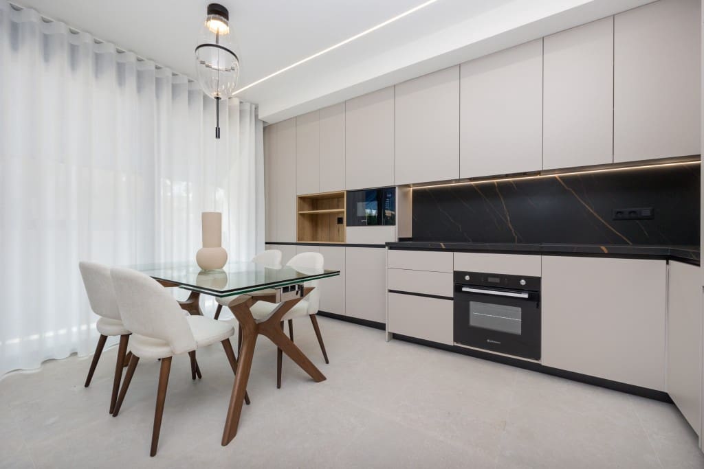 2 bedroom Flat for sale in Guardamar del Segura with pool - € 355,000 (Ref: 9986568)