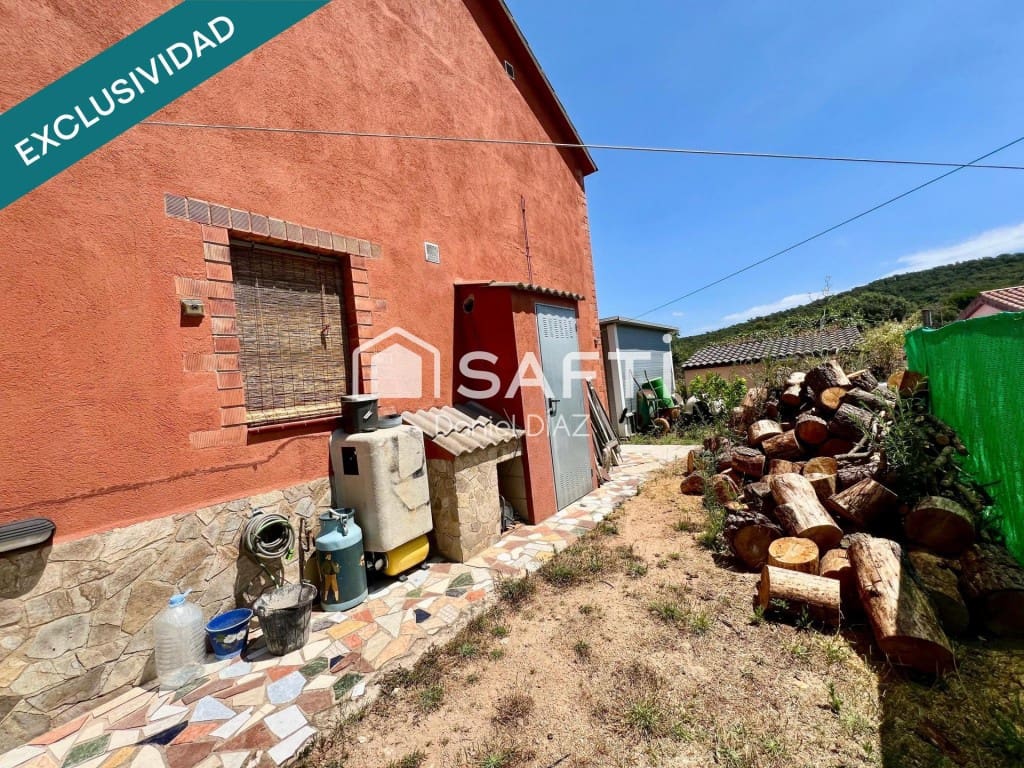 Chalet de 4 habitaciones en Llagostera en venta - 260.000 € (Ref: 9990397)