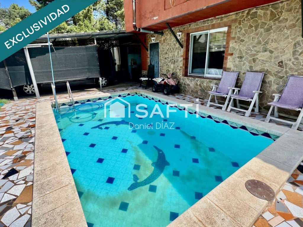 Chalet de 4 habitaciones en Llagostera en venta - 260.000 € (Ref: 9990397)