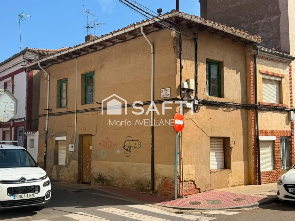 1 bedroom Terraced Villa for sale in Valencia de Don Juan - € 20,000 (Ref: 9990398)