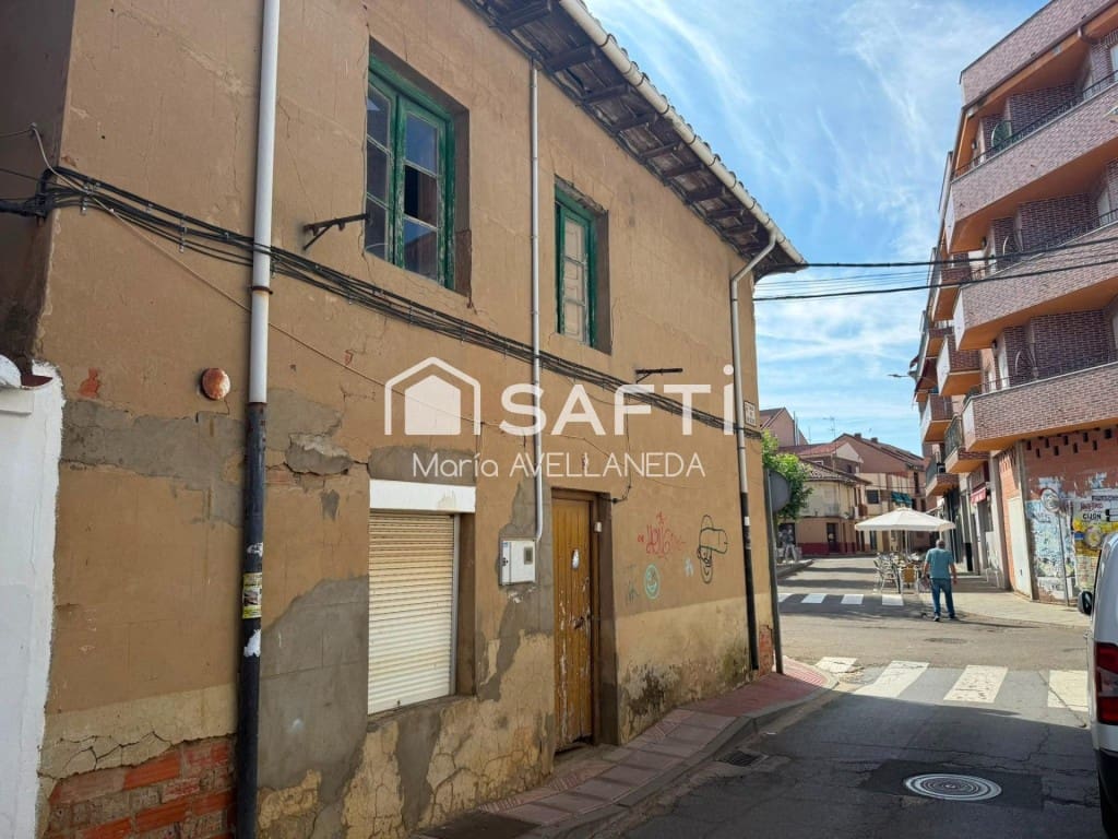 1 bedroom Terraced Villa for sale in Valencia de Don Juan - € 20,000 (Ref: 9990398)