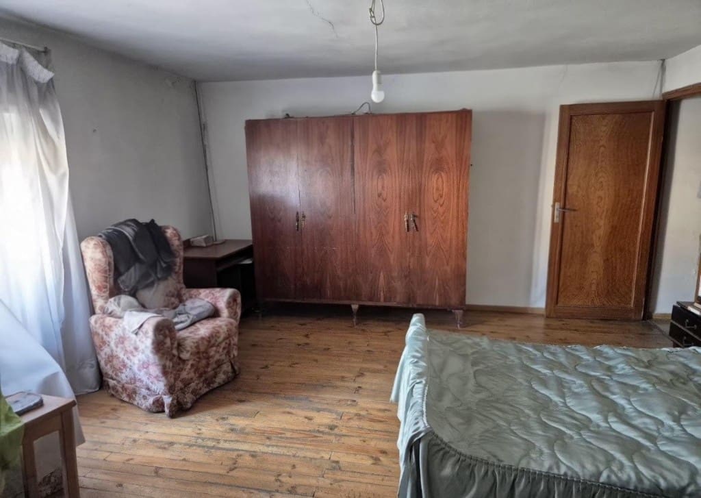 Escritório para venda em Valencia de Don Juan - 365 000 € (Ref: 9990401)