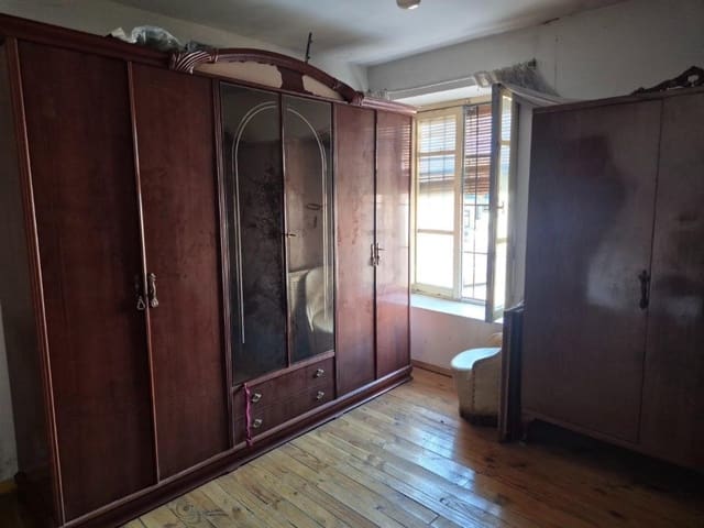Oficina en Valencia de Don Juan en venta - 365.000 € (Ref: 9990401)