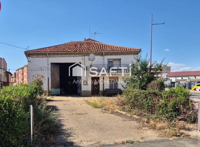 Oficina en Valencia de Don Juan en venta - 365.000 € (Ref: 9990401)