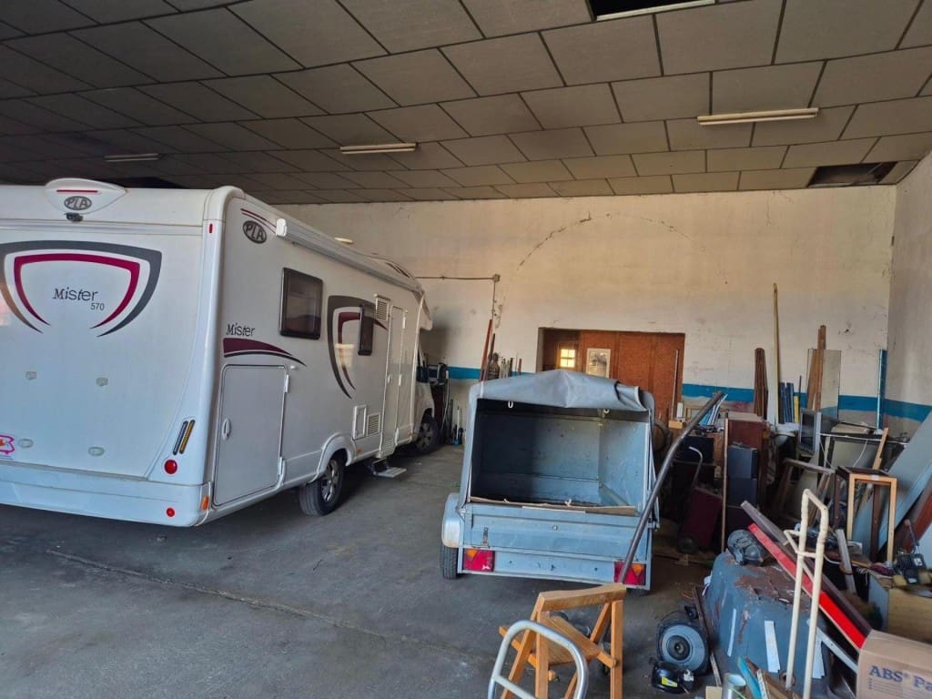 Escritório para venda em Valencia de Don Juan - 365 000 € (Ref: 9990401)