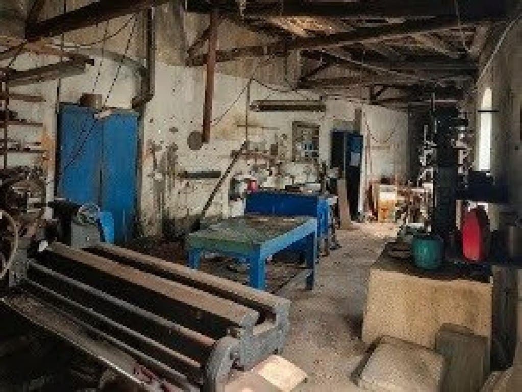 Escritório para venda em Valencia de Don Juan - 365 000 € (Ref: 9990401)