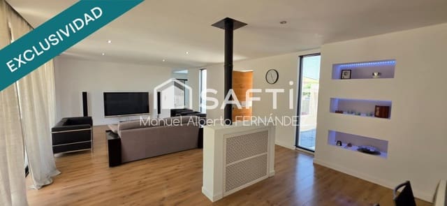 3 sypialnia Willa na sprzedaż w Urbanitzacions del Nord, Lloret de Mar z garażem - 330 000 € (Ref: 9993940)