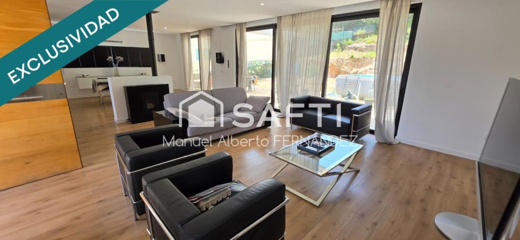 3 sypialnia Willa na sprzedaż w Lloret de Mar z garażem - 330 000 € (Ref: 9993940)