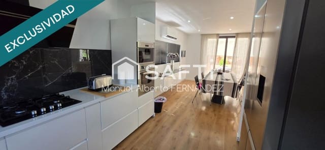 3 sypialnia Willa na sprzedaż w Urbanitzacions del Nord, Lloret de Mar z garażem - 330 000 € (Ref: 9993940)