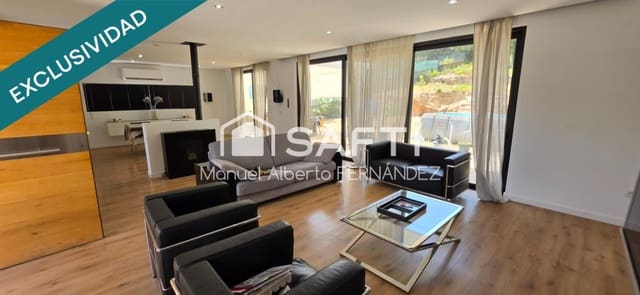 3 sypialnia Willa na sprzedaż w Urbanitzacions del Nord, Lloret de Mar z garażem - 330 000 € (Ref: 9993940)