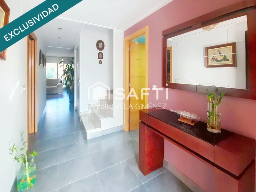 4 makuuhuone Rivitalo myytävänä paikassa Sagunto / Sagunt mukana 
autotalli - 395 000 € (Ref: 9993942)