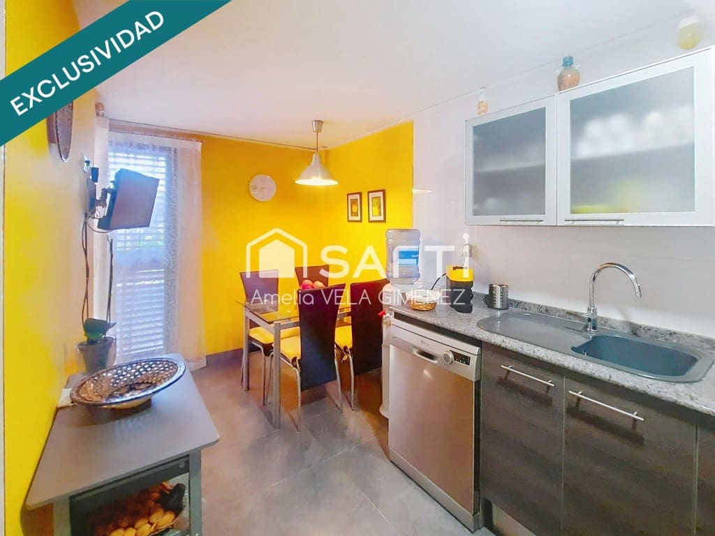 4 makuuhuone Rivitalo myytävänä paikassa Sagunto / Sagunt mukana 
autotalli - 395 000 € (Ref: 9993942)