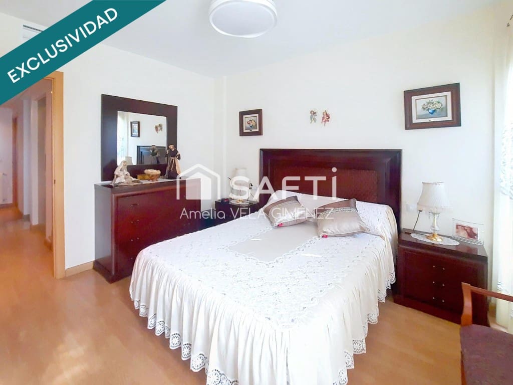 4 makuuhuone Rivitalo myytävänä paikassa Sagunto / Sagunt mukana 
autotalli - 395 000 € (Ref: 9993942)