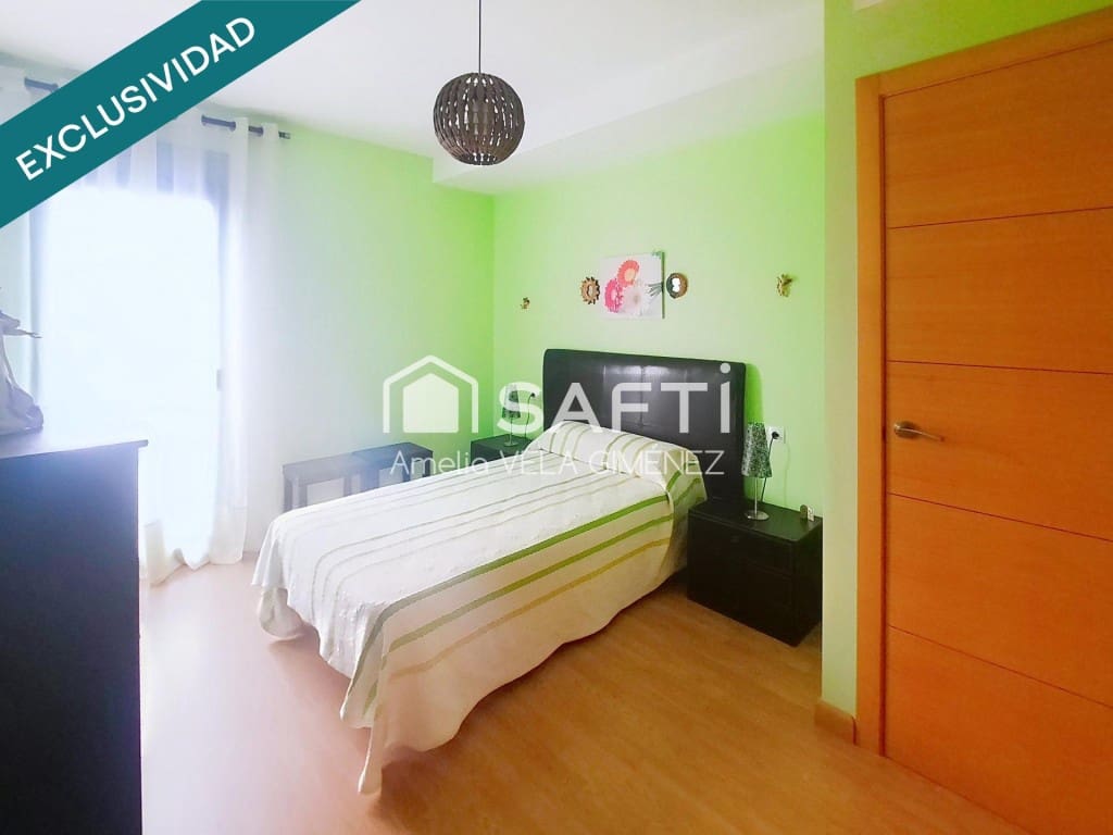 4 makuuhuone Rivitalo myytävänä paikassa Sagunto / Sagunt mukana 
autotalli - 395 000 € (Ref: 9993942)