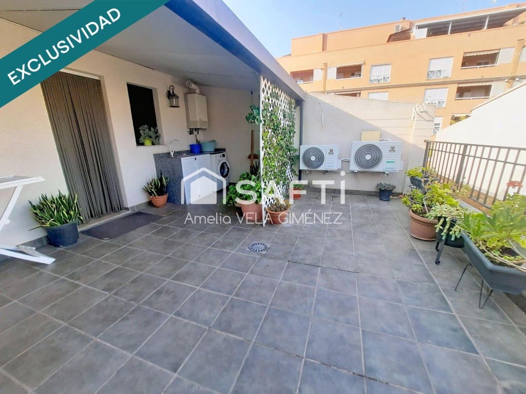 4 makuuhuone Rivitalo myytävänä paikassa Sagunto / Sagunt mukana 
autotalli - 395 000 € (Ref: 9993942)