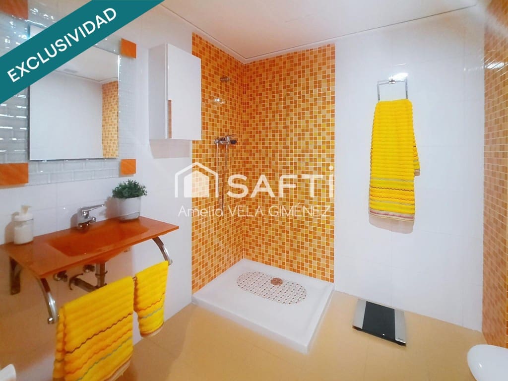 4 makuuhuone Rivitalo myytävänä paikassa Sagunto / Sagunt mukana 
autotalli - 395 000 € (Ref: 9993942)