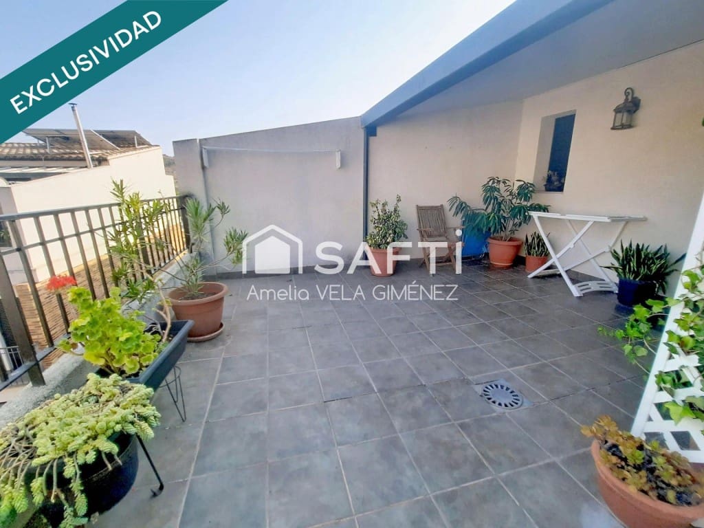 4 makuuhuone Rivitalo myytävänä paikassa Sagunto / Sagunt mukana 
autotalli - 395 000 € (Ref: 9993942)