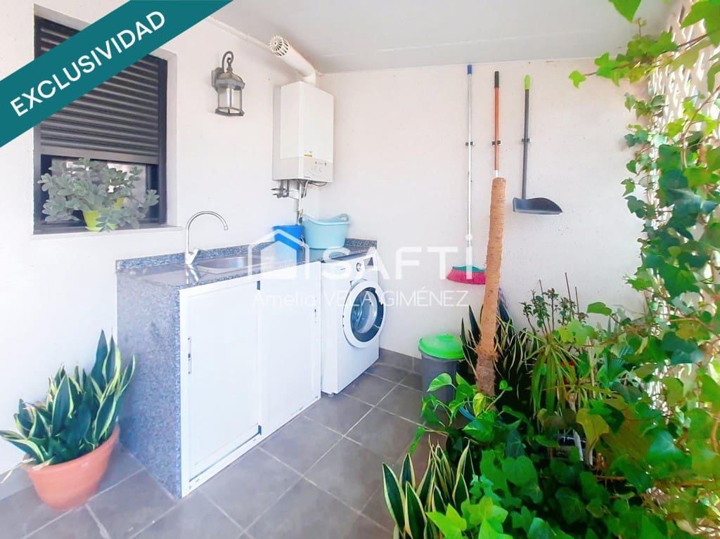 4 makuuhuone Rivitalo myytävänä paikassa Sagunto / Sagunt mukana 
autotalli - 395 000 € (Ref: 9993942)