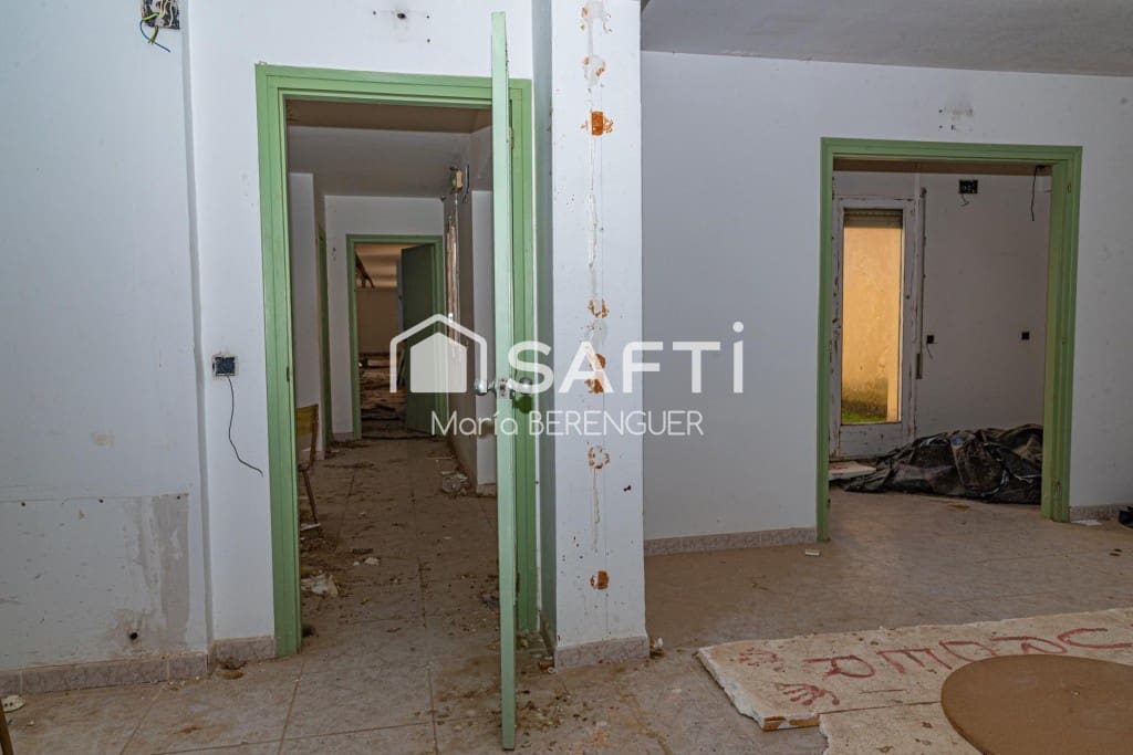 Finca/Casa Rural de 20 habitaciones en Lleida ciudad en venta - 450.000 € (Ref: 9993950)