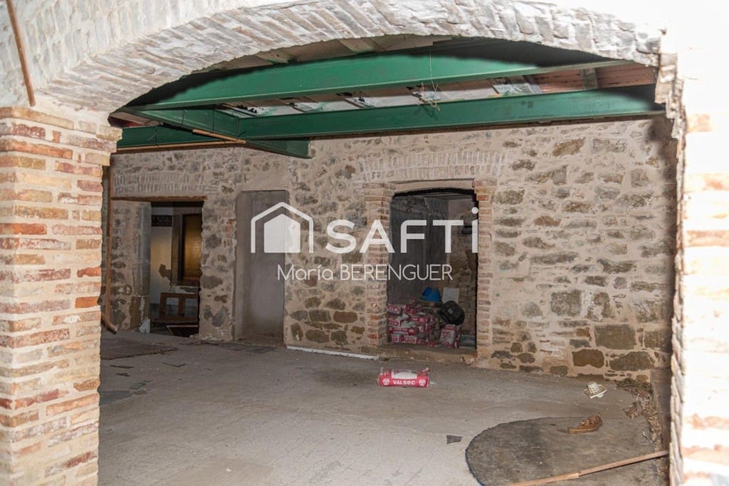 Finca/Casa Rural de 20 habitaciones en Lleida ciudad en venta - 450.000 € (Ref: 9993950)