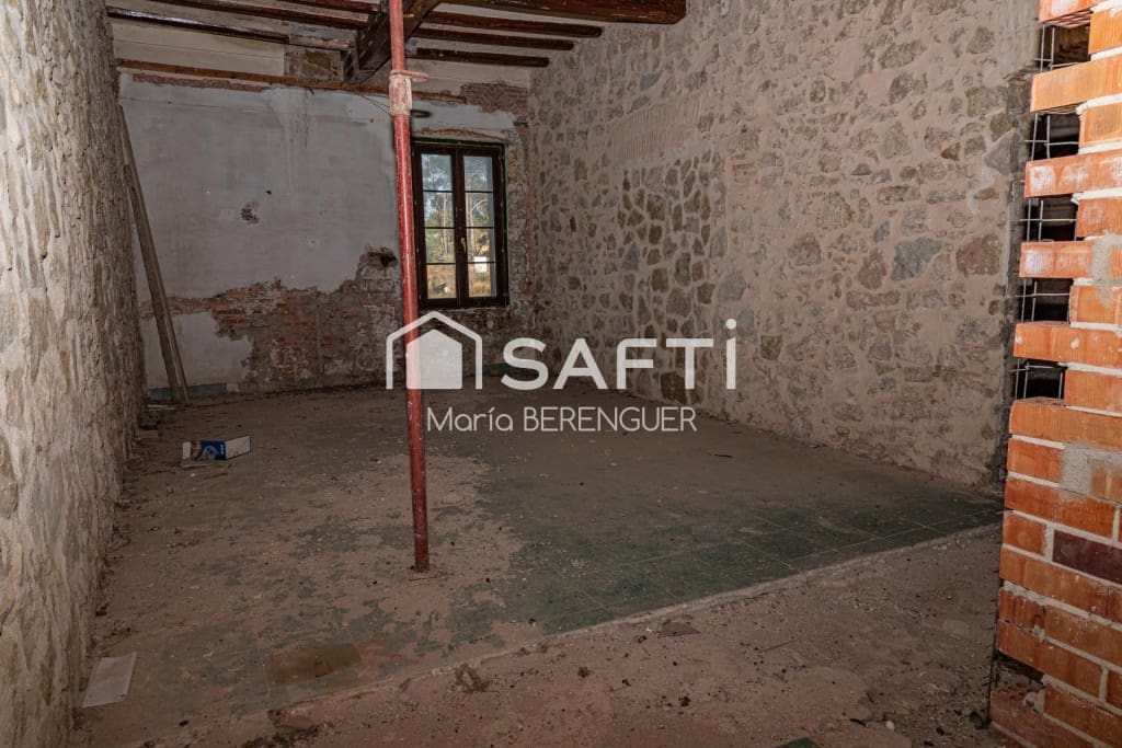 Finca/Casa Rural de 20 habitaciones en Lleida ciudad en venta - 450.000 € (Ref: 9993950)