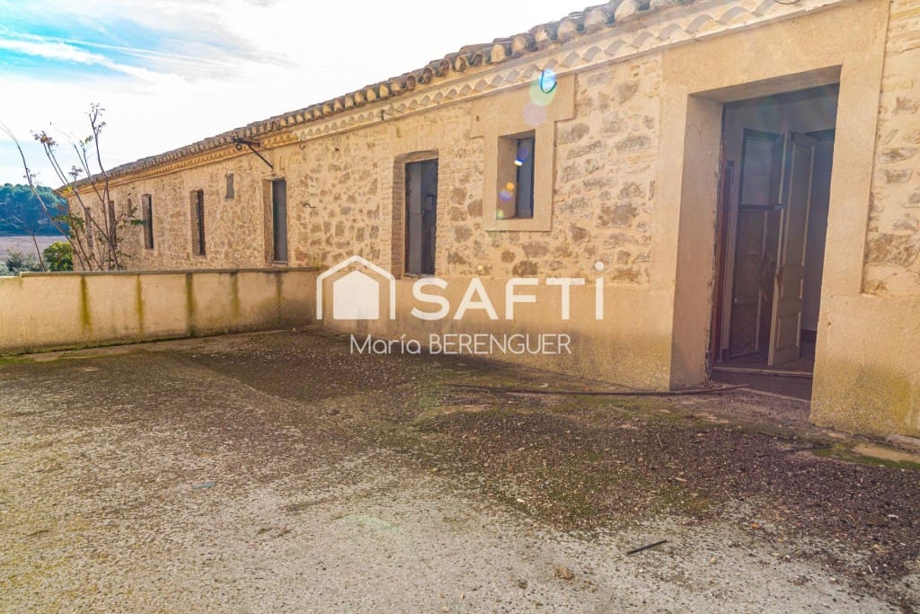 Finca/Casa Rural de 20 habitaciones en Lleida ciudad en venta - 450.000 € (Ref: 9993950)