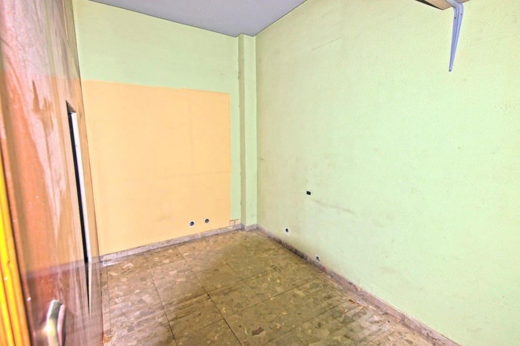4 sovrum Vind till salu i Leon stad - 160 000 € (Ref: 9993952)