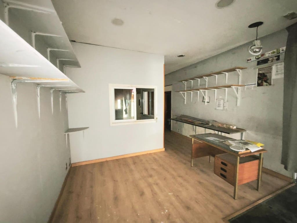4 sovrum Vind till salu i Leon stad - 160 000 € (Ref: 9993952)