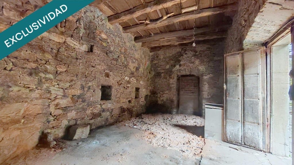 3 bedroom Villa for sale in Belmonte de Miranda - € 59,900 (Ref: 9996783)