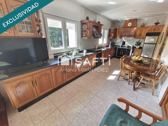5 soveværelse Villa til salg i Lousame med garage - € 359.900 (Ref: 9996785)
