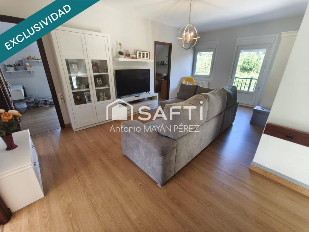 Kommersiell til salgs i Lousame med garasje - € 359 900 (Ref: 9996786)