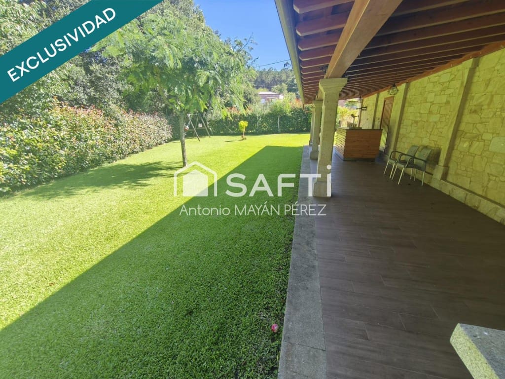Kommersiell til salgs i Lousame med garasje - € 359 900 (Ref: 9996786)