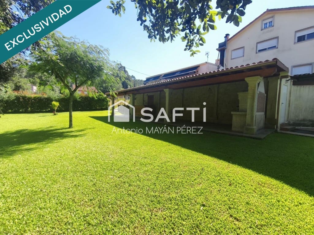 Kommersiell til salgs i Lousame med garasje - € 359 900 (Ref: 9996786)