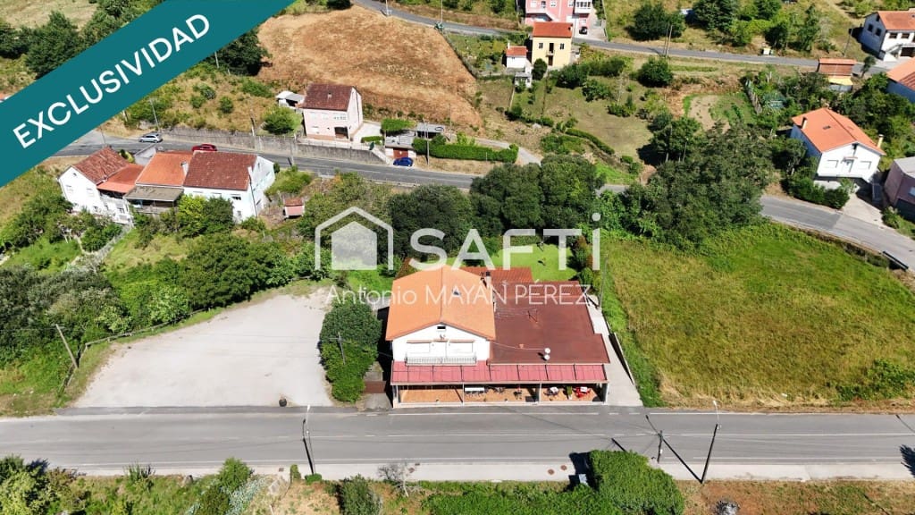 Kommersiell til salgs i Lousame med garasje - € 359 900 (Ref: 9996786)