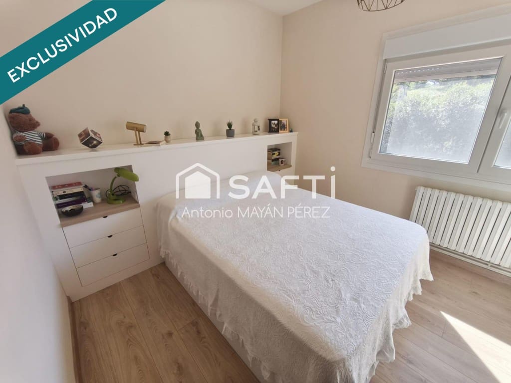 Kommersiell til salgs i Lousame med garasje - € 359 900 (Ref: 9996786)