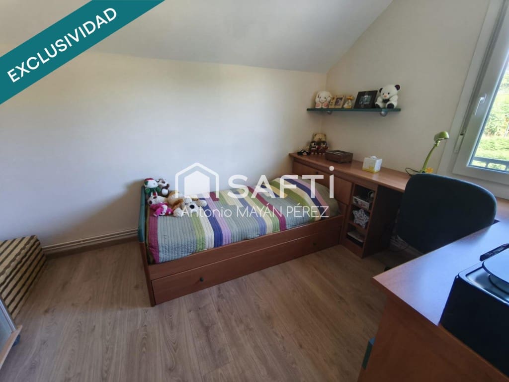 Kommersiell til salgs i Lousame med garasje - € 359 900 (Ref: 9996786)