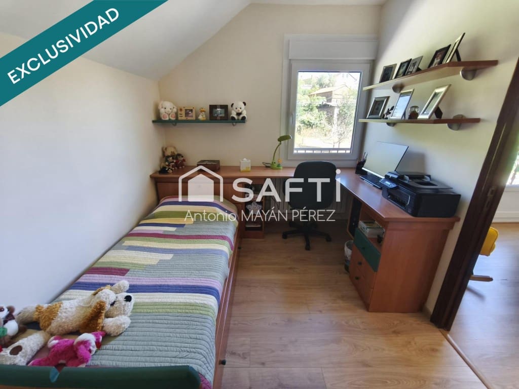 Kommersiell til salgs i Lousame med garasje - € 359 900 (Ref: 9996786)