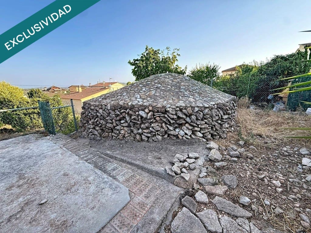 3 makuuhuone Huvila myytävänä paikassa La Bisbal del Penedes mukana 
autotalli - 235 000 € (Ref: 9996792)