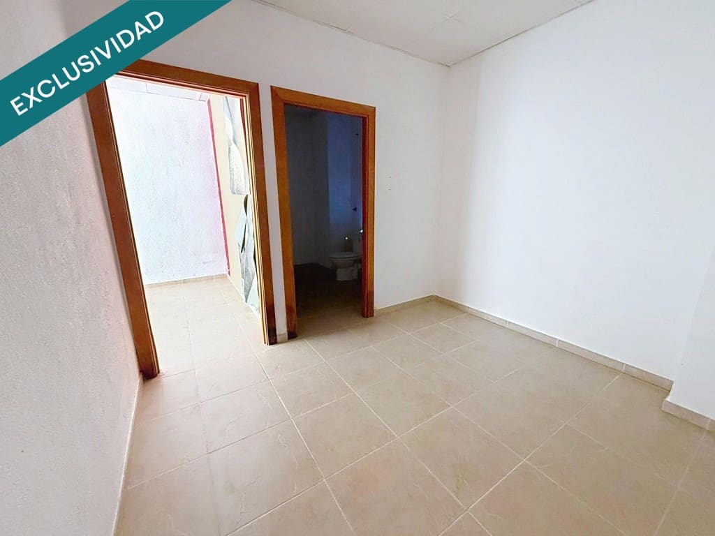 Commercial for sale in Calafell - € 77,000 (Ref: 9996793)