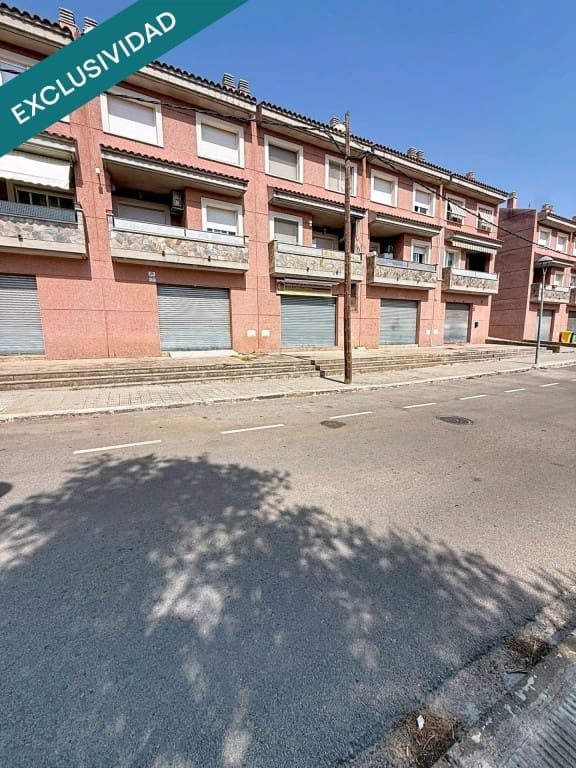 Commercial for sale in Calafell - € 77,000 (Ref: 9996793)