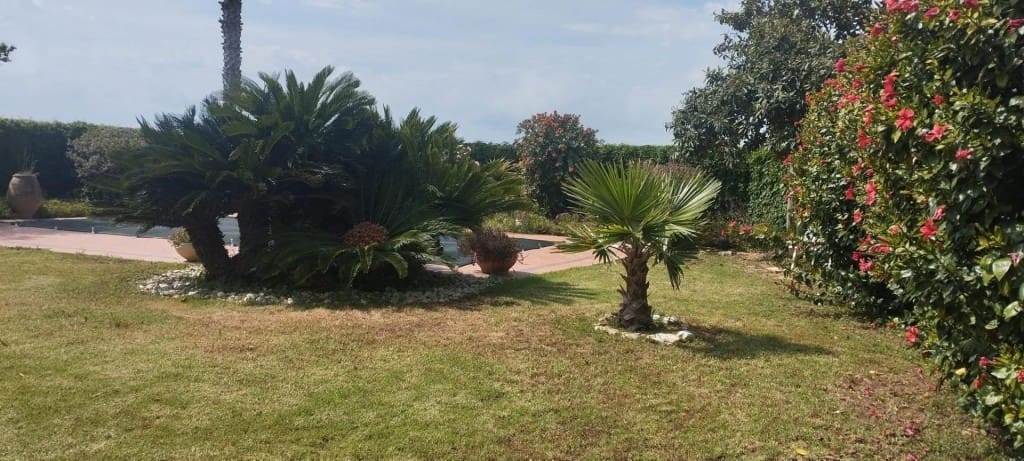 Chalet de 3 habitaciones en Vinaròs en venta con piscina garaje - 440.000 € (Ref: 9996794)