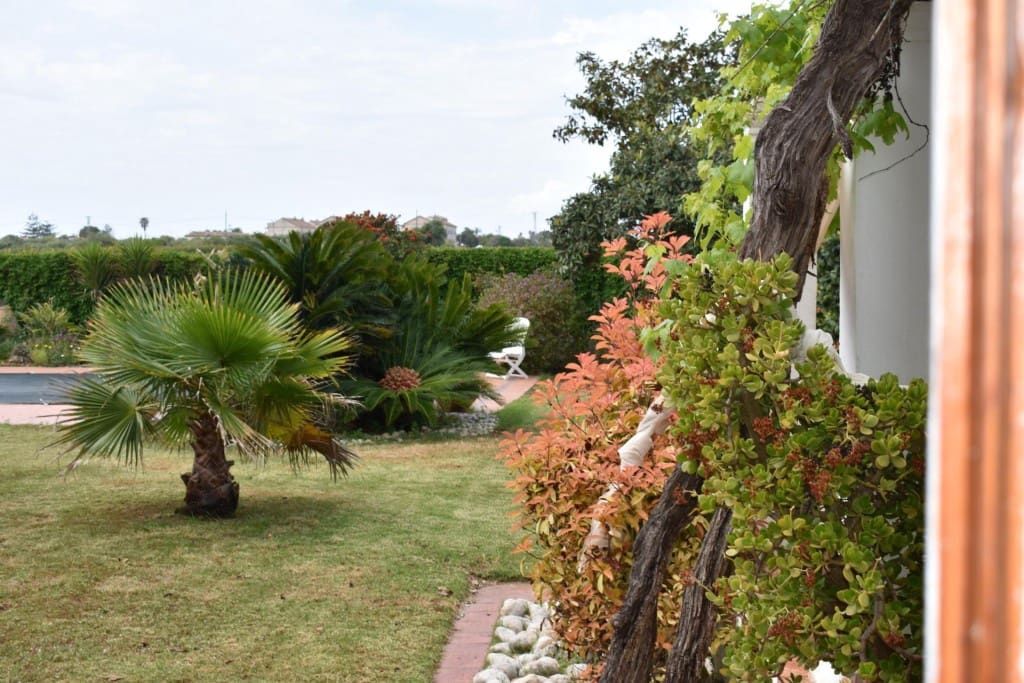 Chalet de 3 habitaciones en Vinaròs en venta con piscina garaje - 440.000 € (Ref: 9996794)