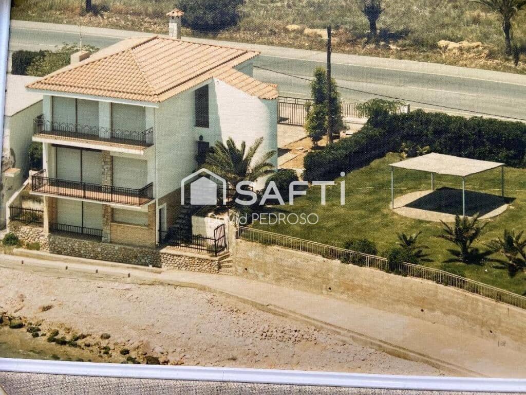 5 bedroom Villa for sale in Alcanar - € 629,000 (Ref: 9996796)