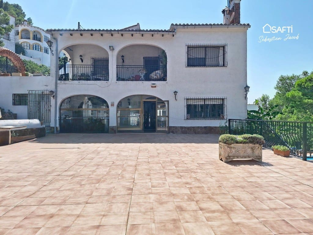 Chalet de 4 habitaciones en La Font d'En Carròs en venta con piscina - 530.000 € (Ref: 9996800)
