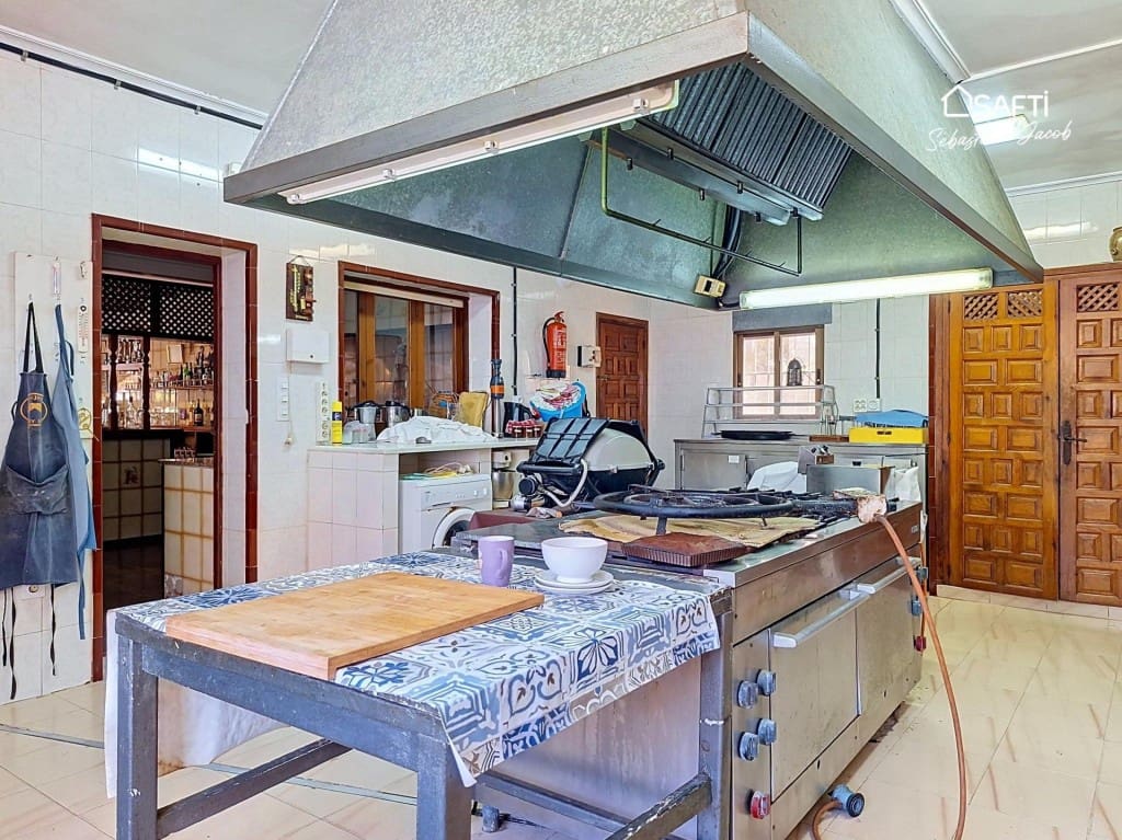 Chalet de 4 habitaciones en La Font d'En Carròs en venta con piscina - 530.000 € (Ref: 9996800)