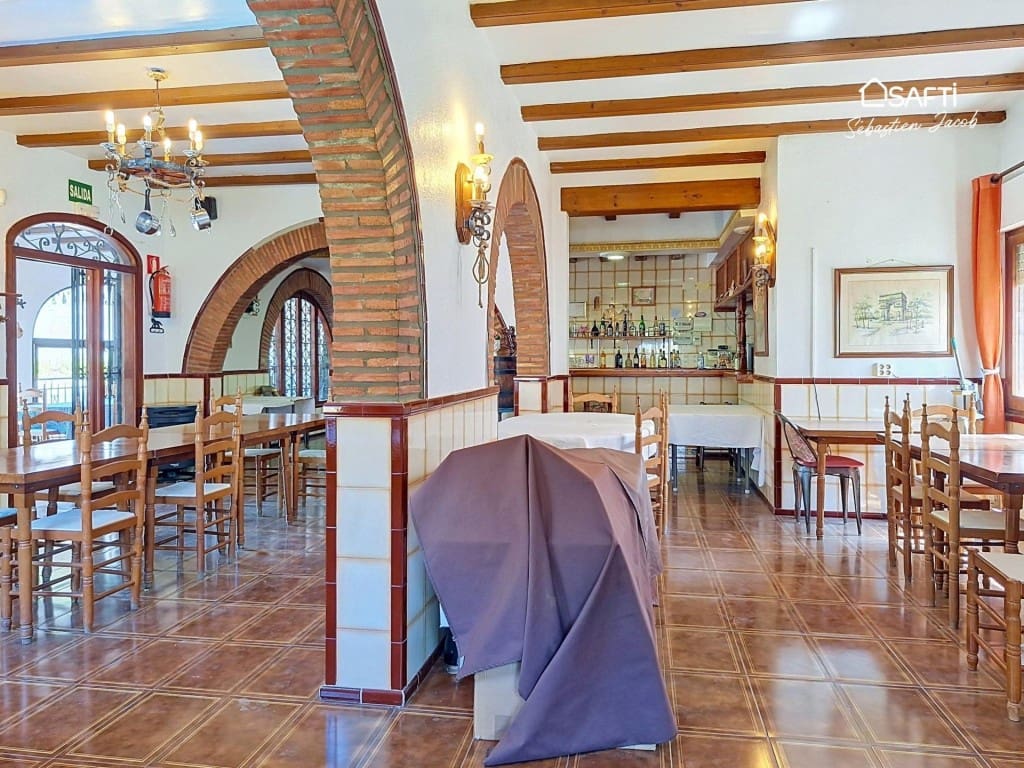 Chalet de 4 habitaciones en La Font d'En Carròs en venta con piscina - 530.000 € (Ref: 9996800)