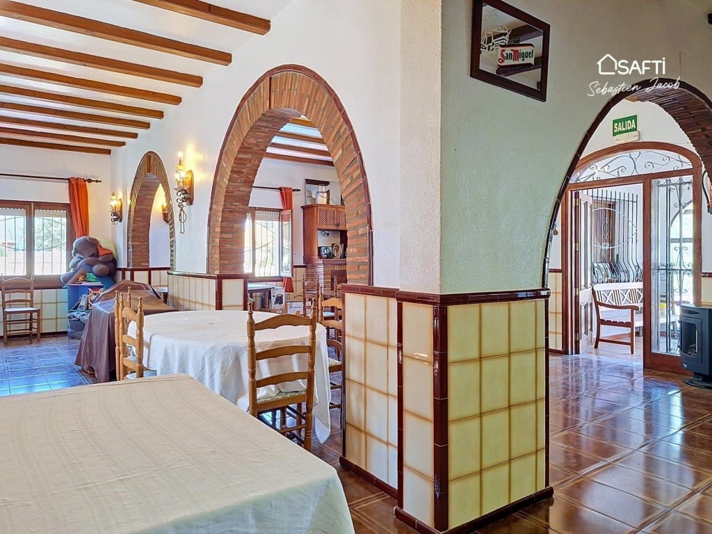 Chalet de 4 habitaciones en La Font d'En Carròs en venta con piscina - 530.000 € (Ref: 9996800)