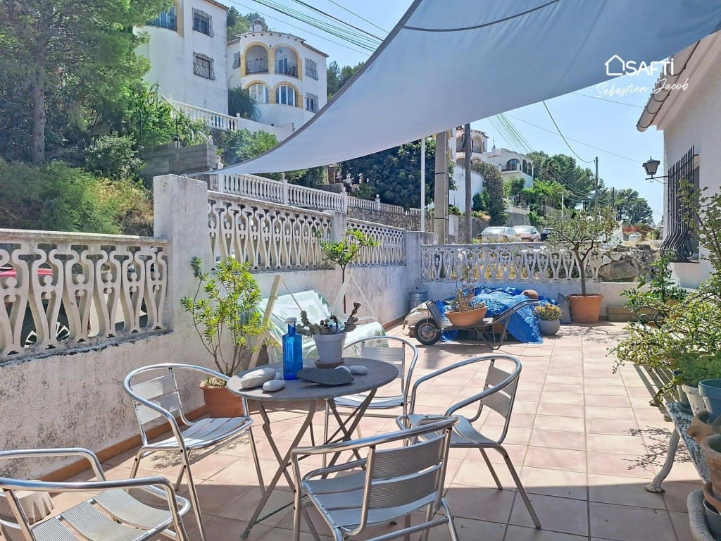 Chalet de 4 habitaciones en La Font d'En Carròs en venta con piscina - 530.000 € (Ref: 9996800)