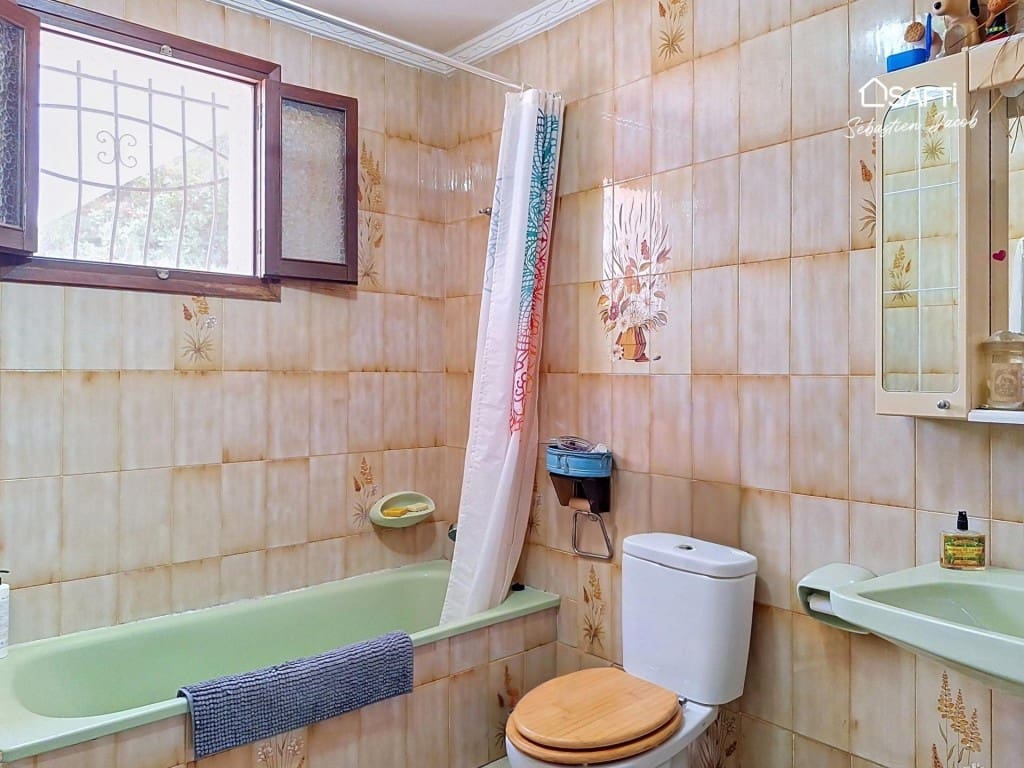 Chalet de 4 habitaciones en La Font d'En Carròs en venta con piscina - 530.000 € (Ref: 9996800)