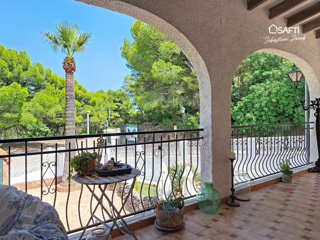 Chalet de 4 habitaciones en La Font d'En Carròs en venta con piscina - 530.000 € (Ref: 9996800)